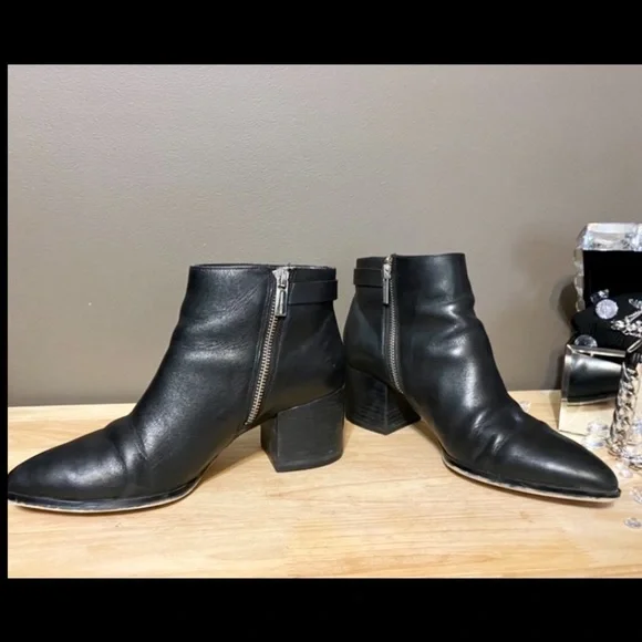 🔻SALE🔻MICHAEL KORS🔹EXCELLENT CONDITION • GENUINE LEATHER - Picture 6 of 11